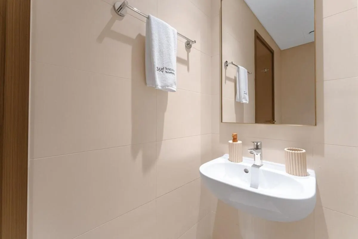 Seafront 3Br With Maid'S - Grand Bleu By Elie Saab Apartment Dubai United Arab Emirates